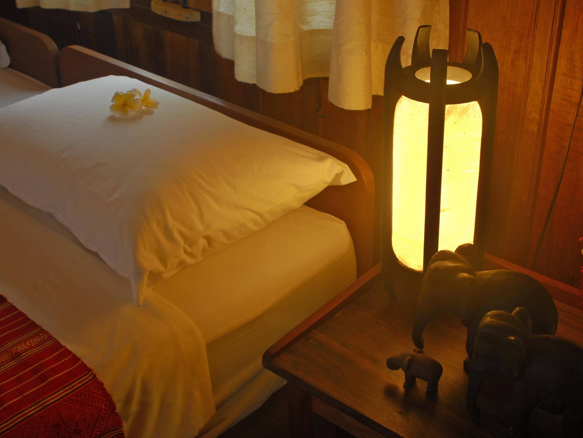 ลา โฟลี่ ลอดจ์ Hotel จำปาสัก ภายนอก รูปภาพ
