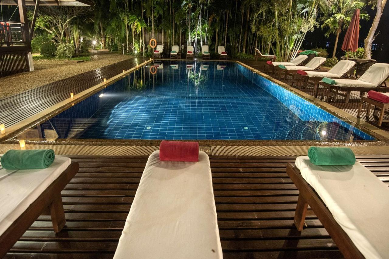 ลา โฟลี่ ลอดจ์ Hotel จำปาสัก ภายนอก รูปภาพ