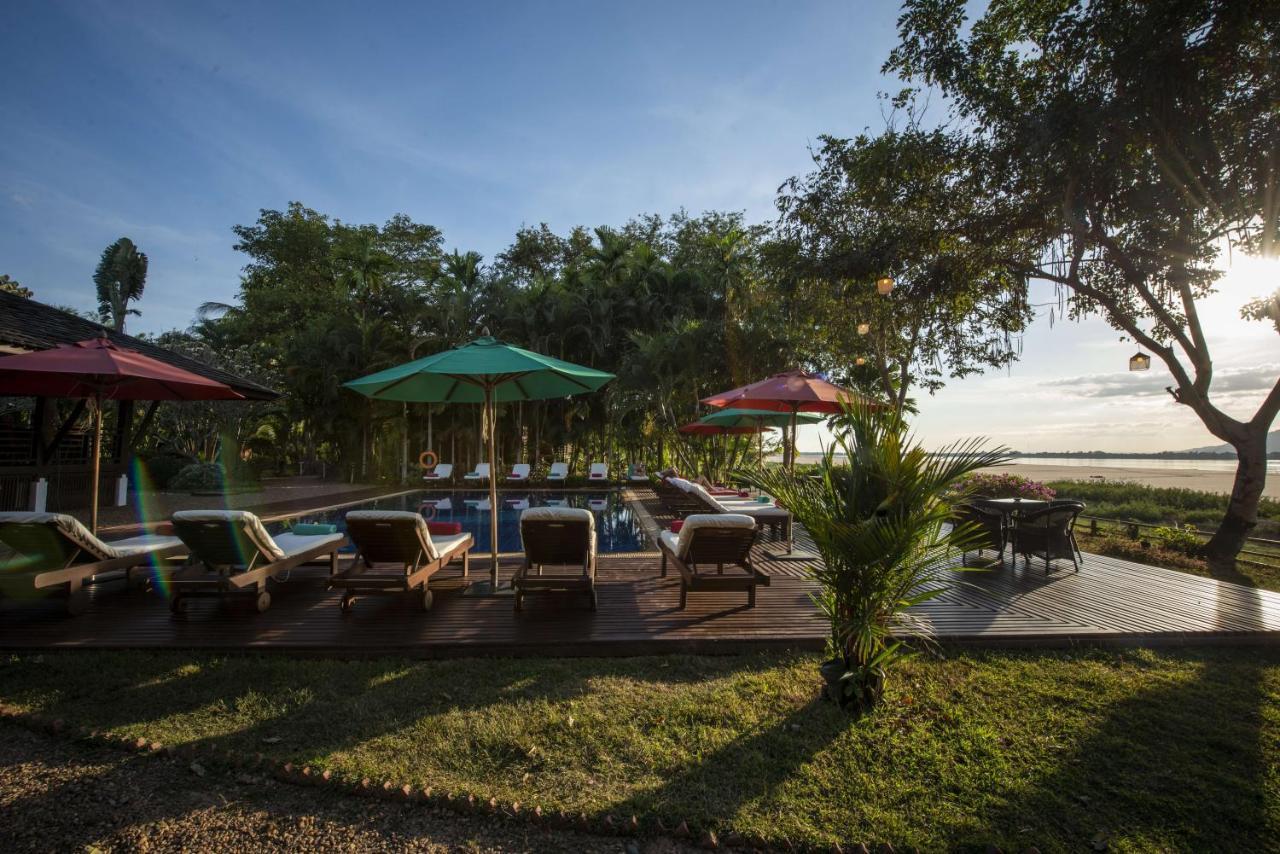 ลา โฟลี่ ลอดจ์ Hotel จำปาสัก ภายนอก รูปภาพ