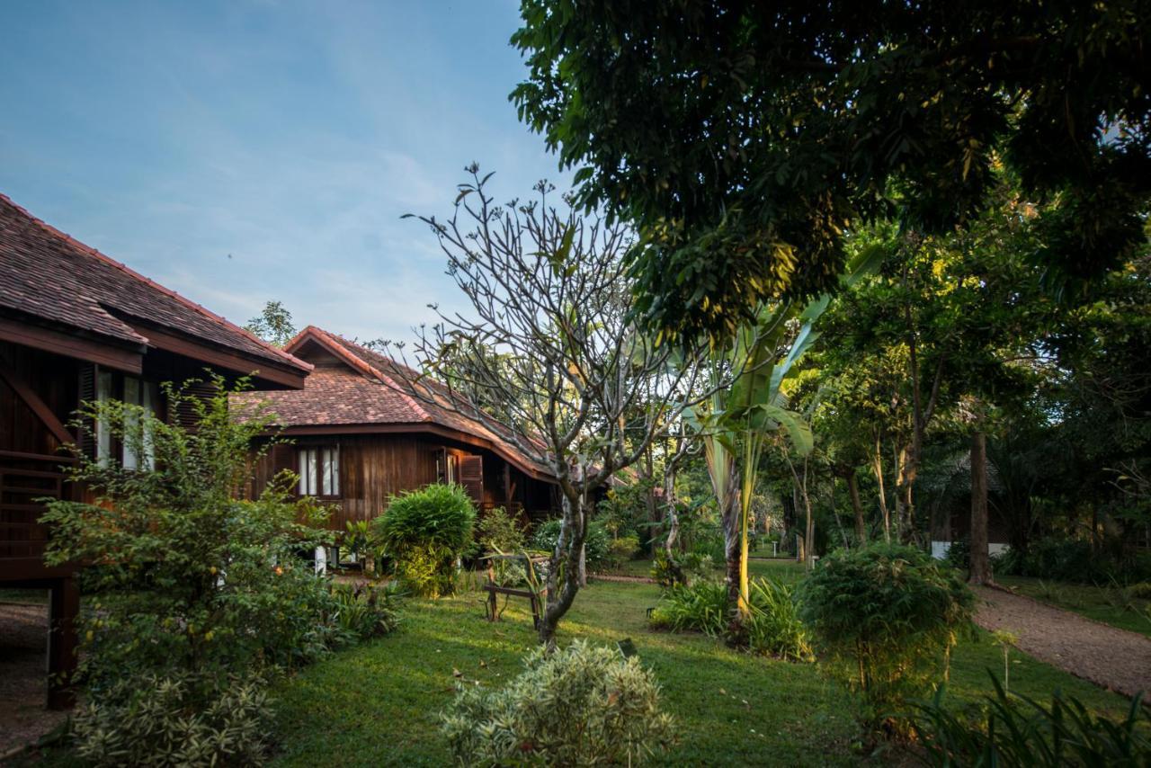 ลา โฟลี่ ลอดจ์ Hotel จำปาสัก ภายนอก รูปภาพ